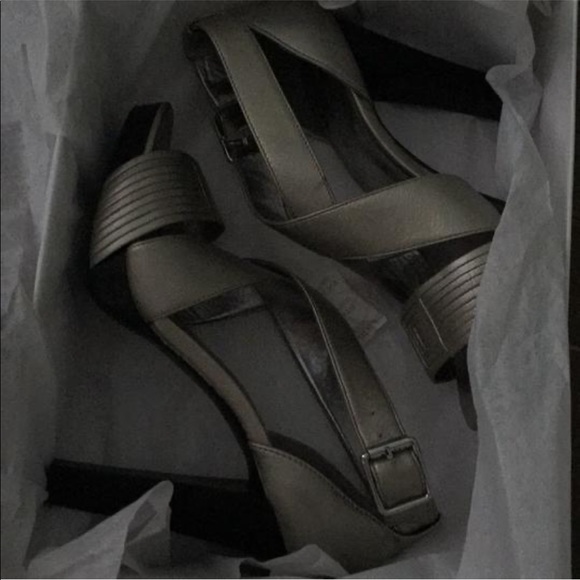 High heels - Picture 8 of 9